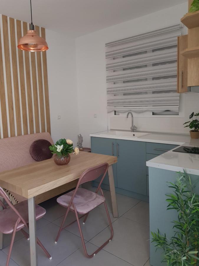 Galazia Thea Apartments 阿彻奇洛斯 外观 照片